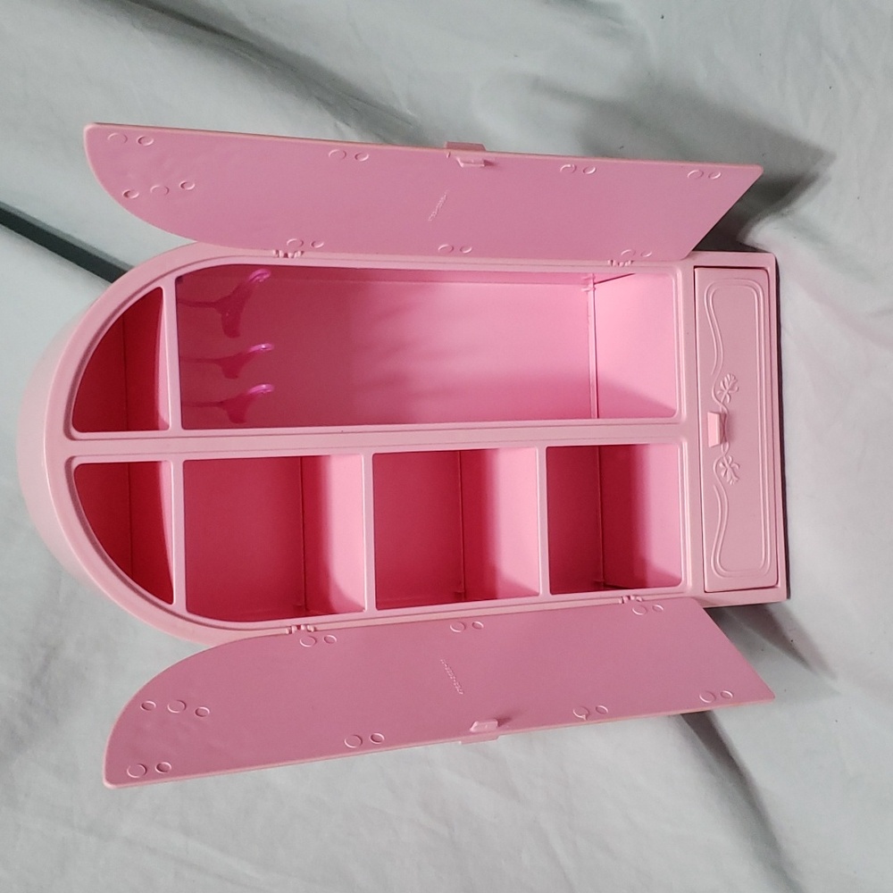 Vintage Barbie 1987 SWEET ROSES Armoire with Filigree Hangers - Picture 3 of 12